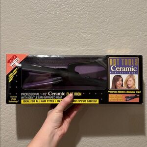 Hot Tools Ceramic Flat Iron - Black